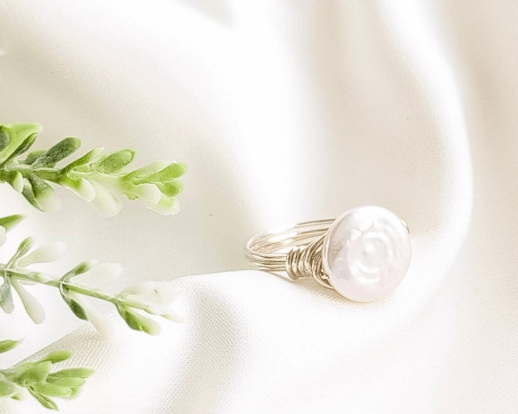 Coin pearl ring