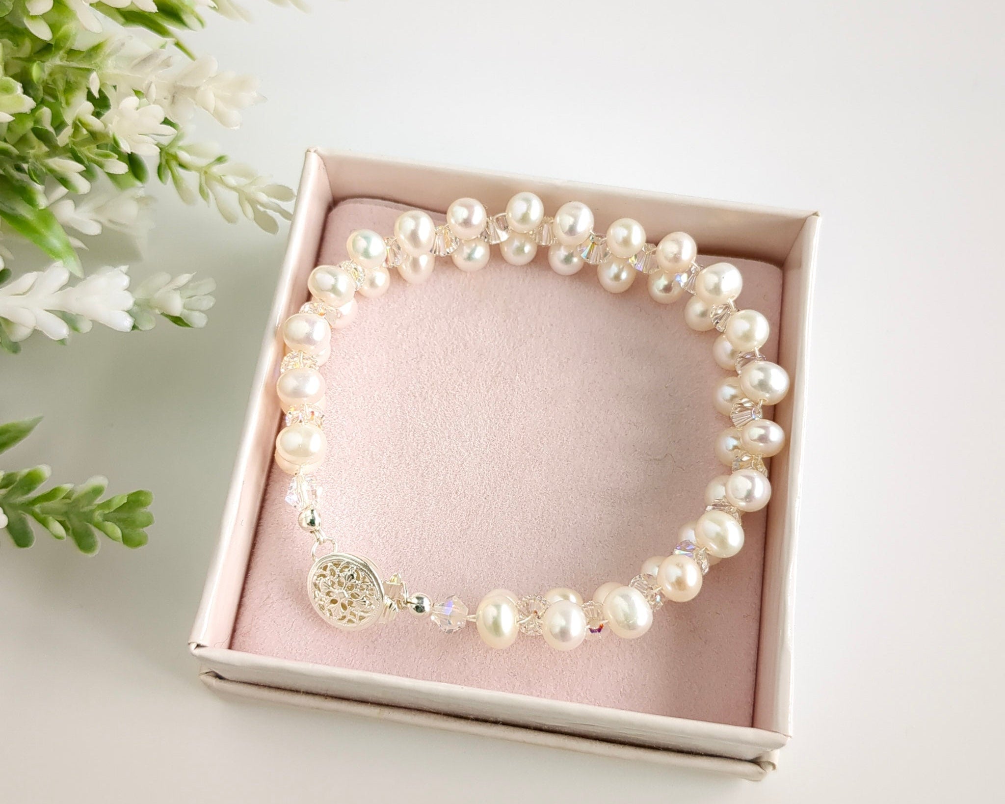 handmade pearl bracelet