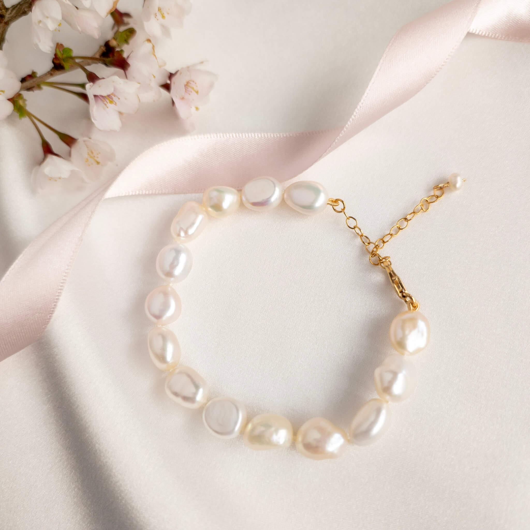 baroque pearl bracelet
