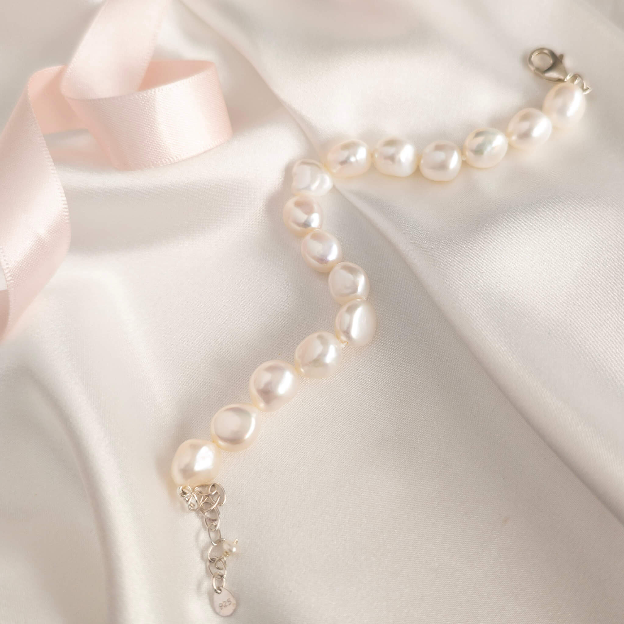 chunky baroque pearl bracelet