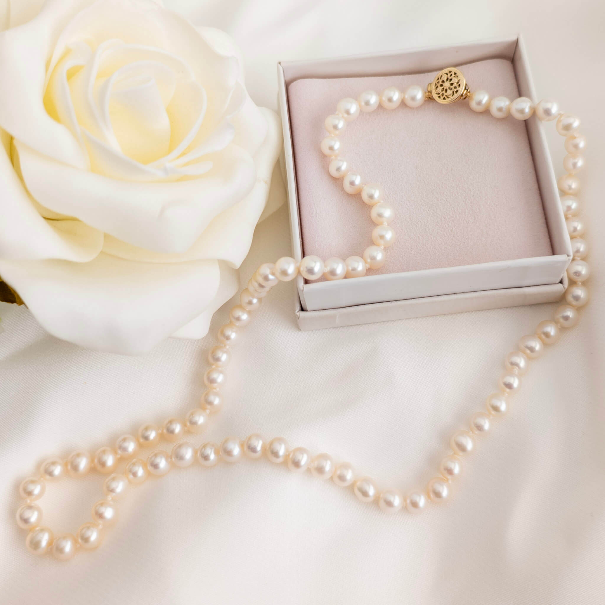 Handmade Pearl necklace