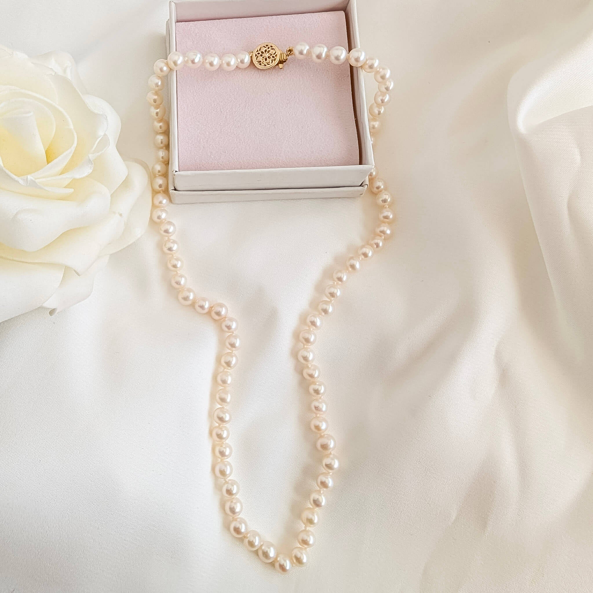 Handmade Pearl necklace
