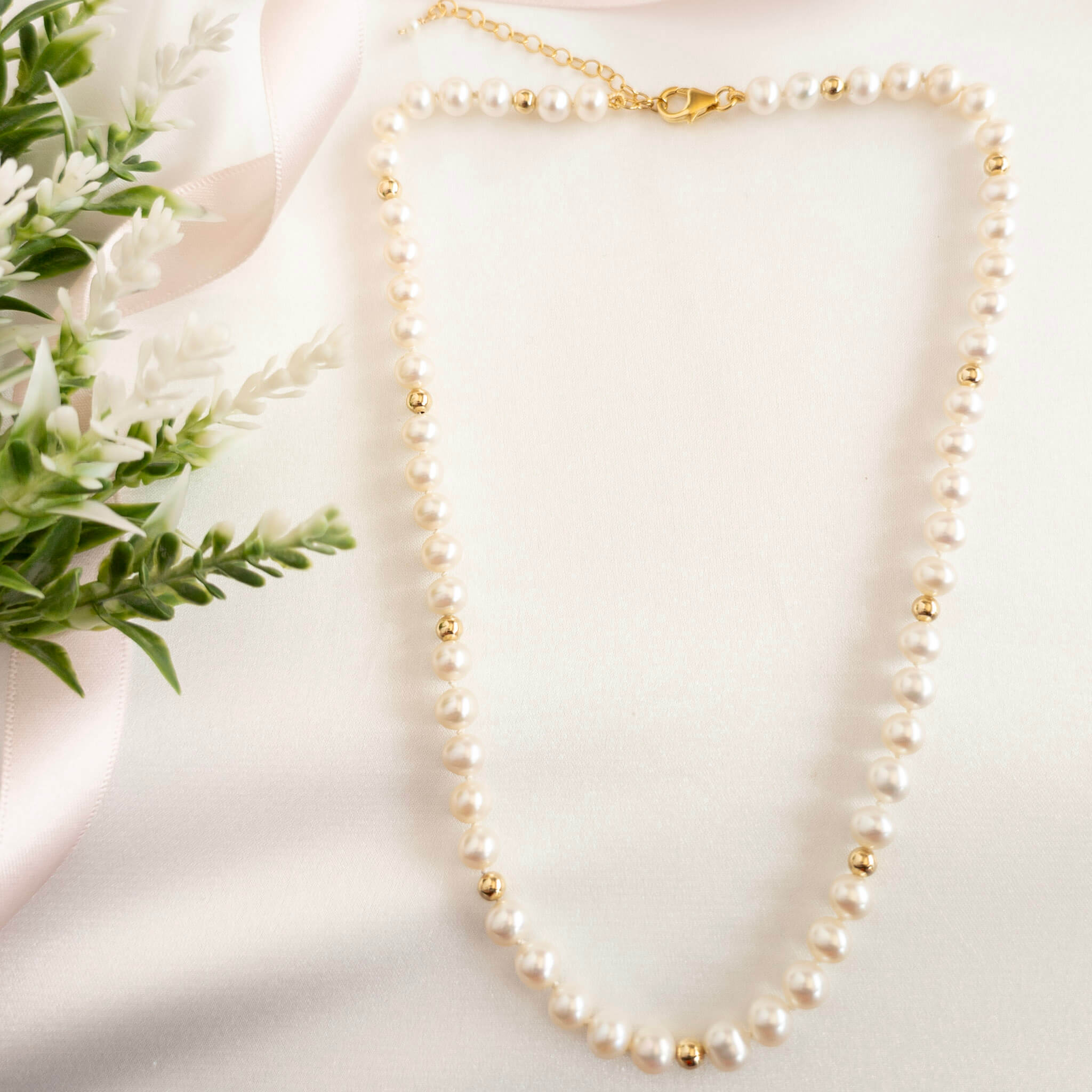 Pearl and Gold Beaded Necklace