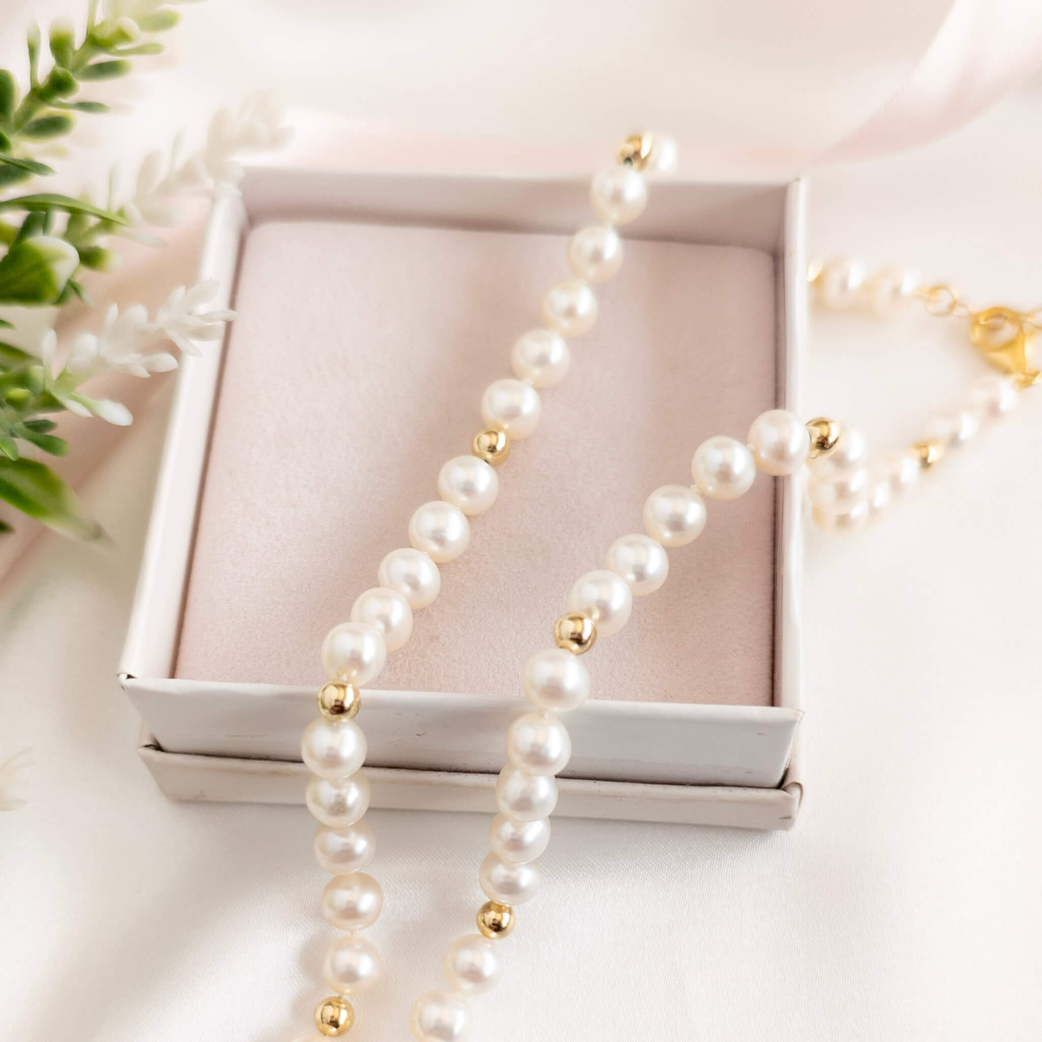 Pearl and Gold Beaded Necklace