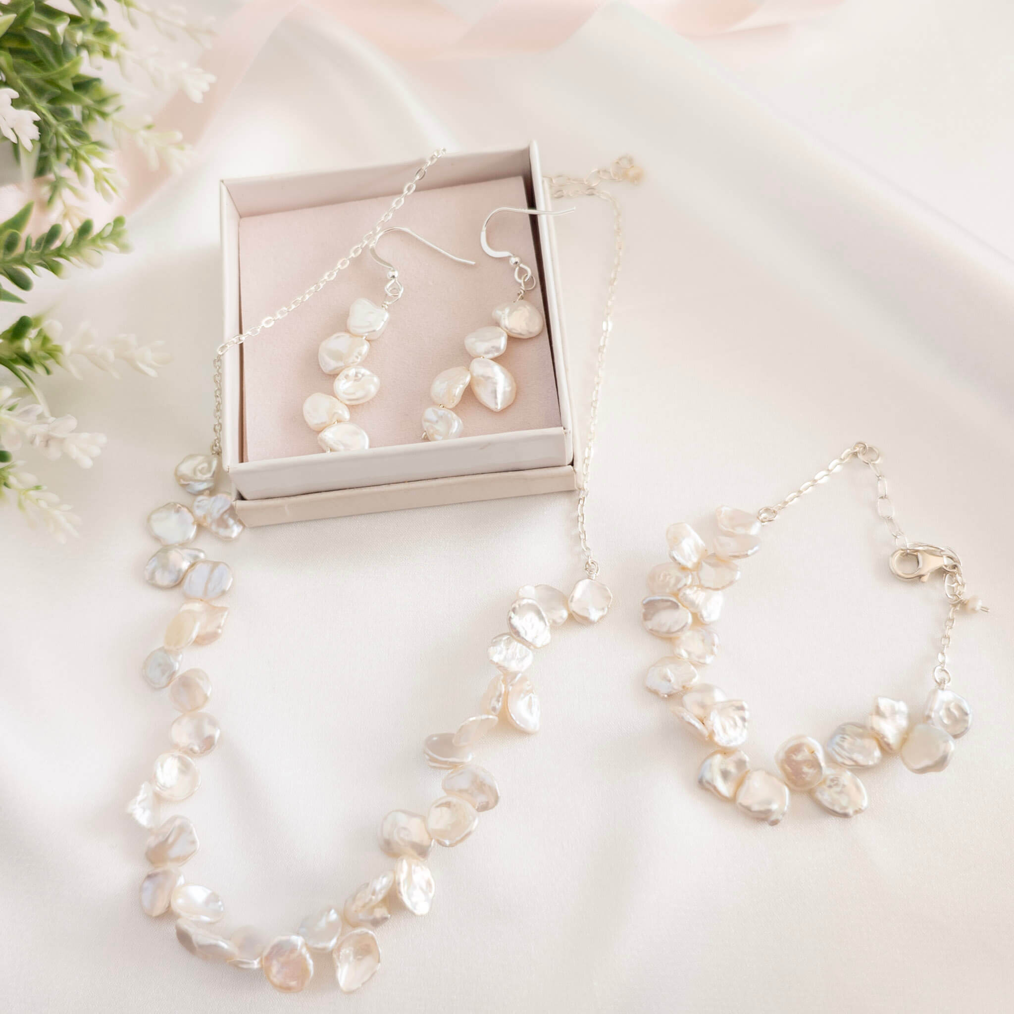 Petal Pearl Jewellery Set