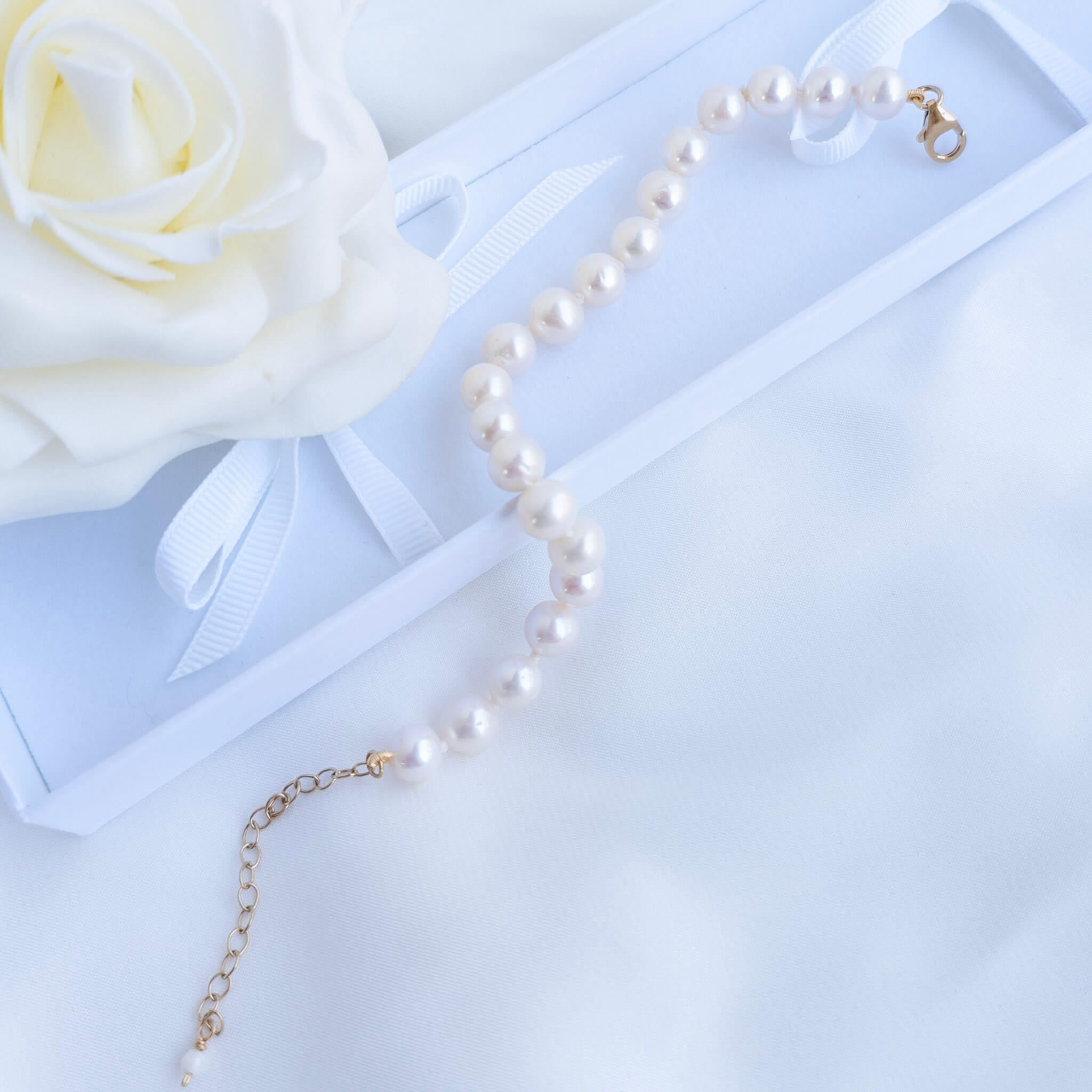 Handmade pearl bracelet