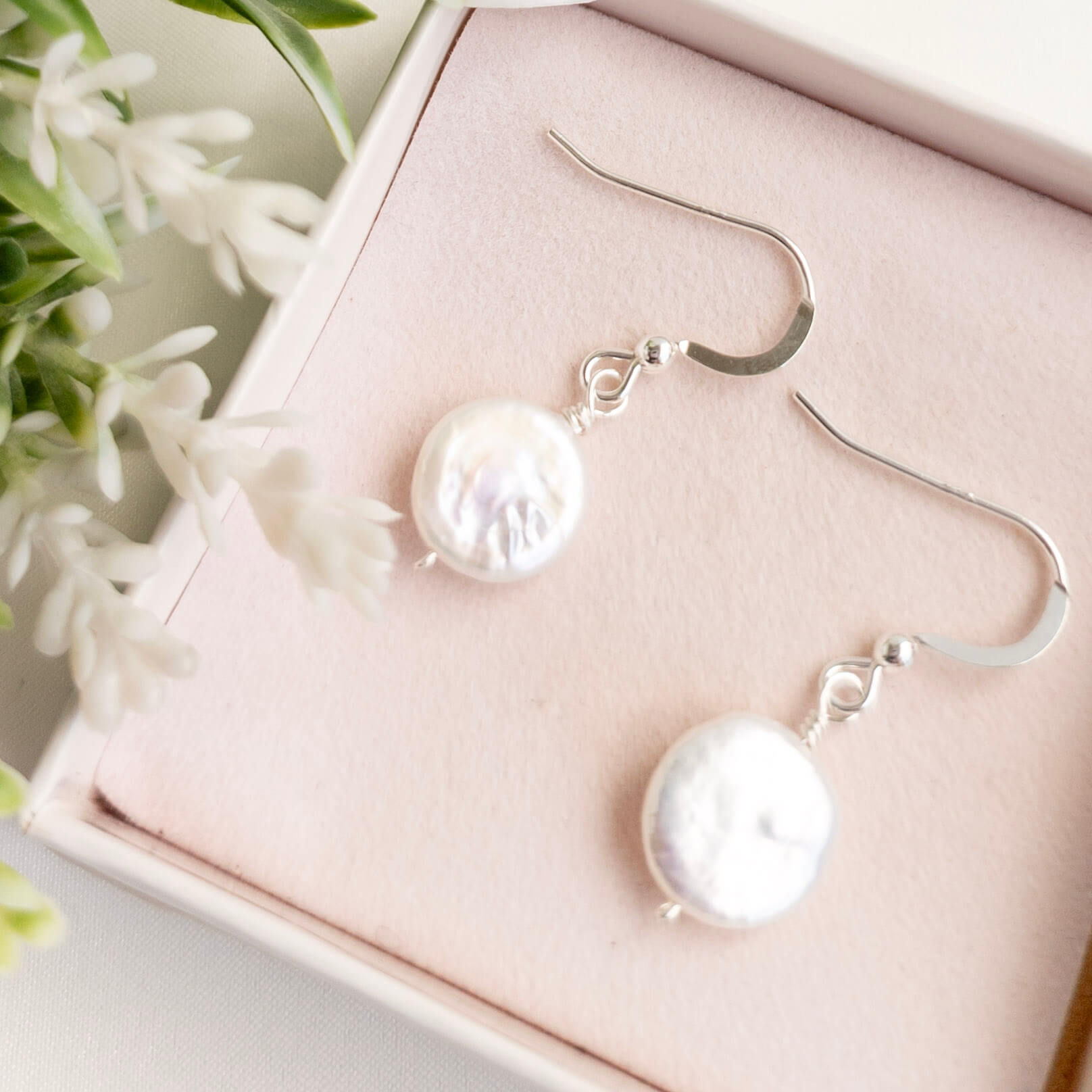 Coin shaped Pearl Earrings