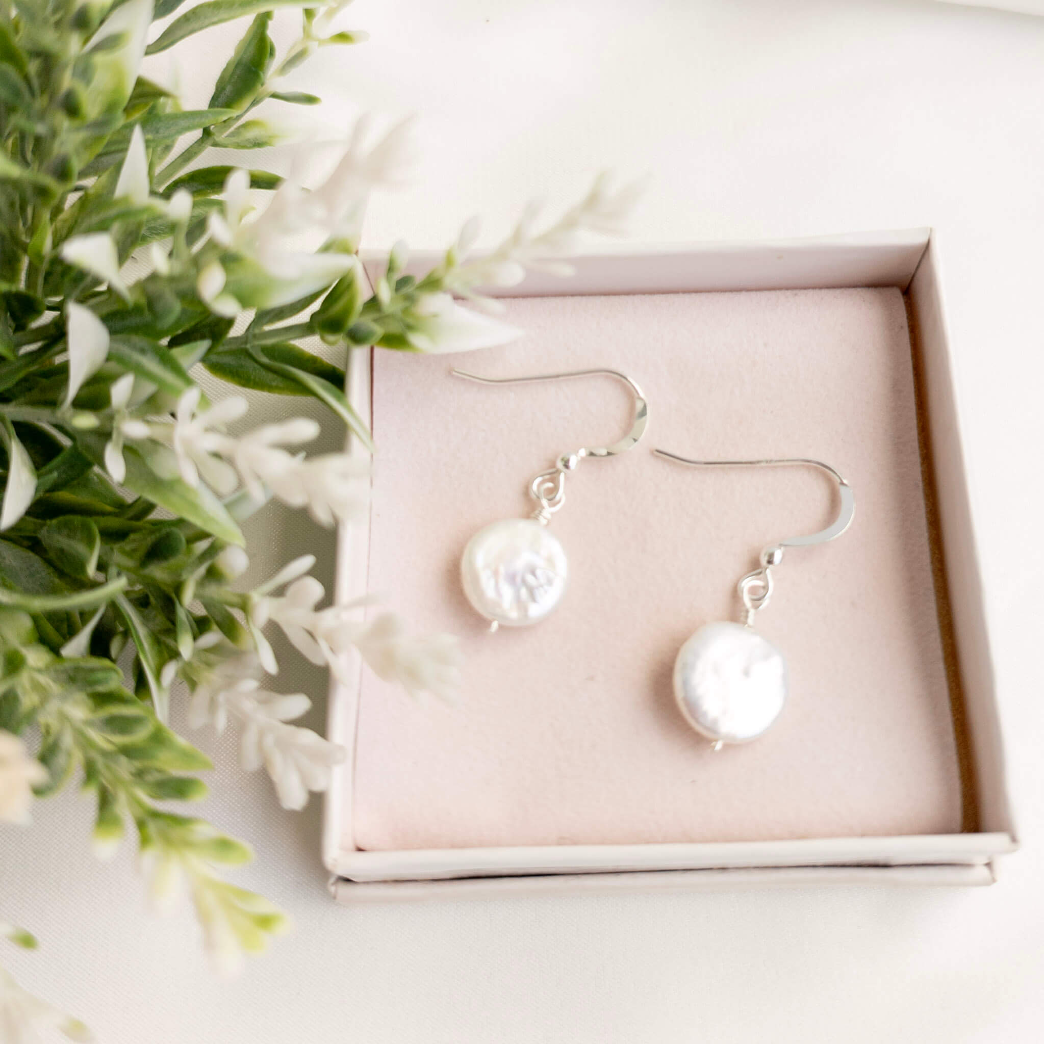 Coin shaped Pearl Earrings