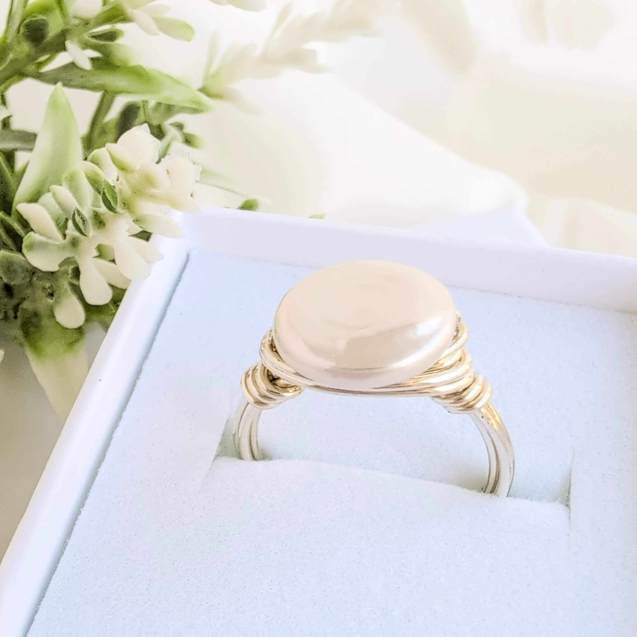 Coin shaped Pearl Ring