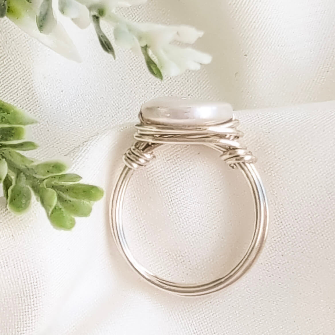 Coin shaped Pearl Ring