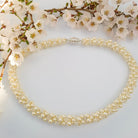 Statement pearl necklace