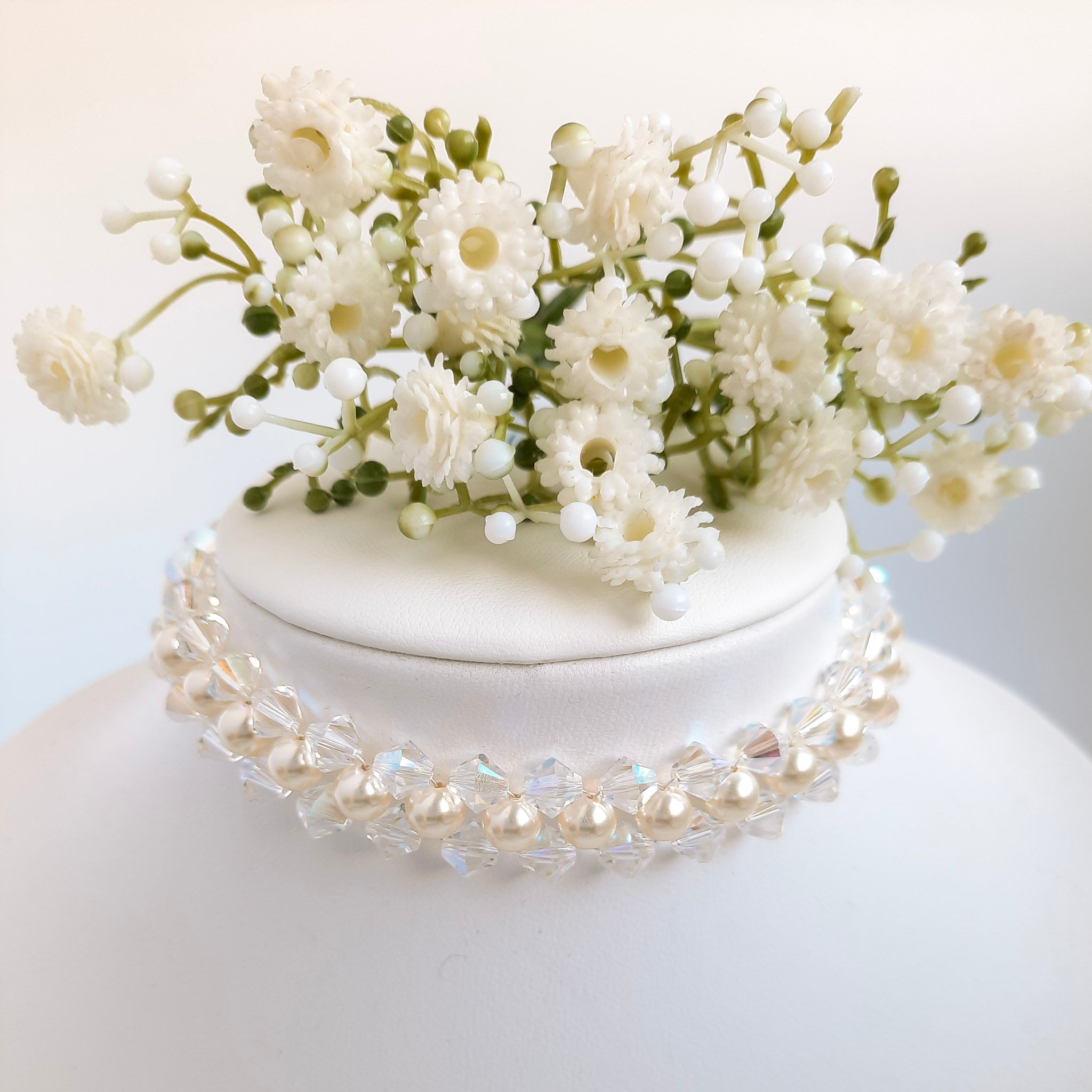 Pearl and crystal Choker