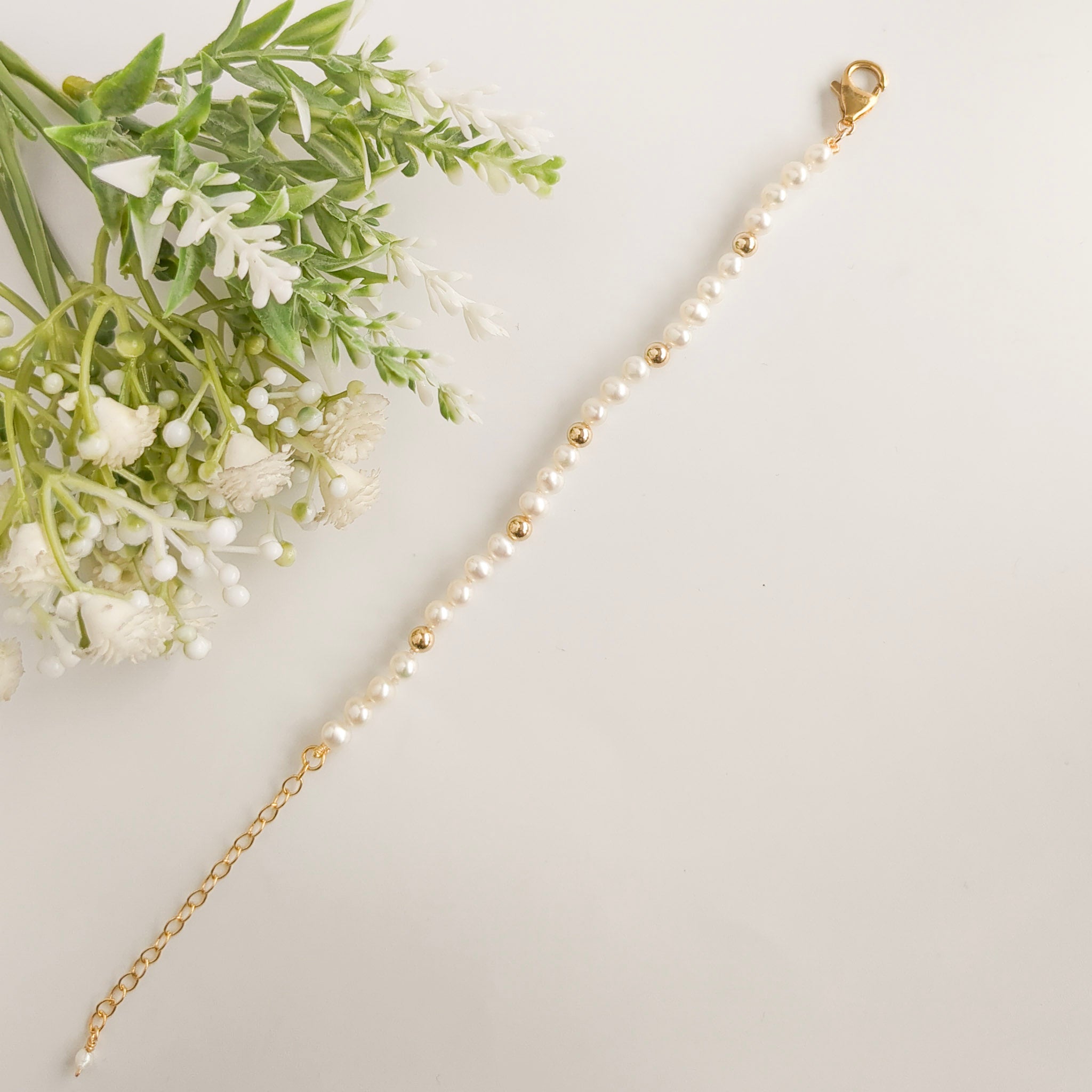 Pearl & Gold Bracelet