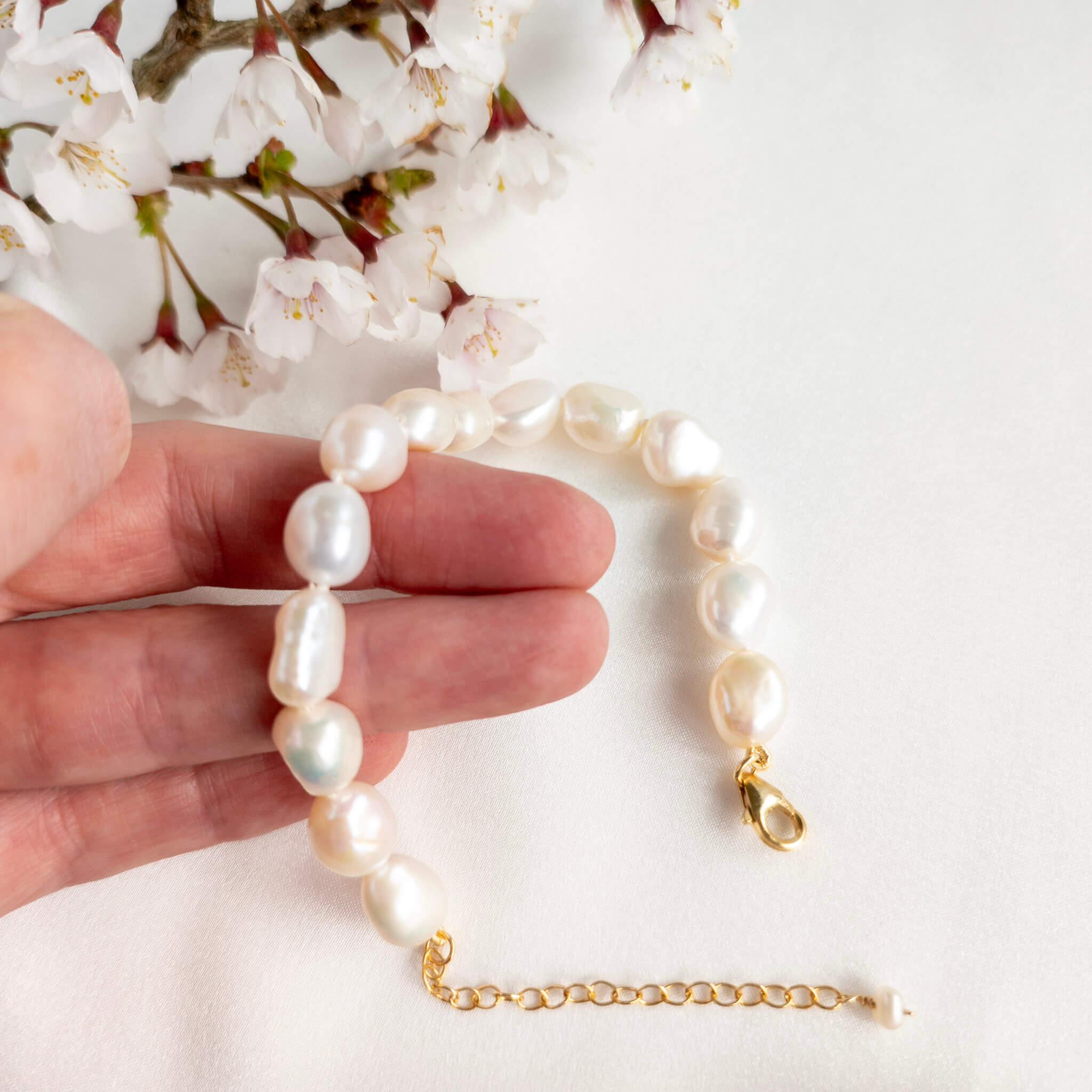 Baroque pearl bracelet