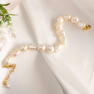 Barqoue pearl bracelet in gold 