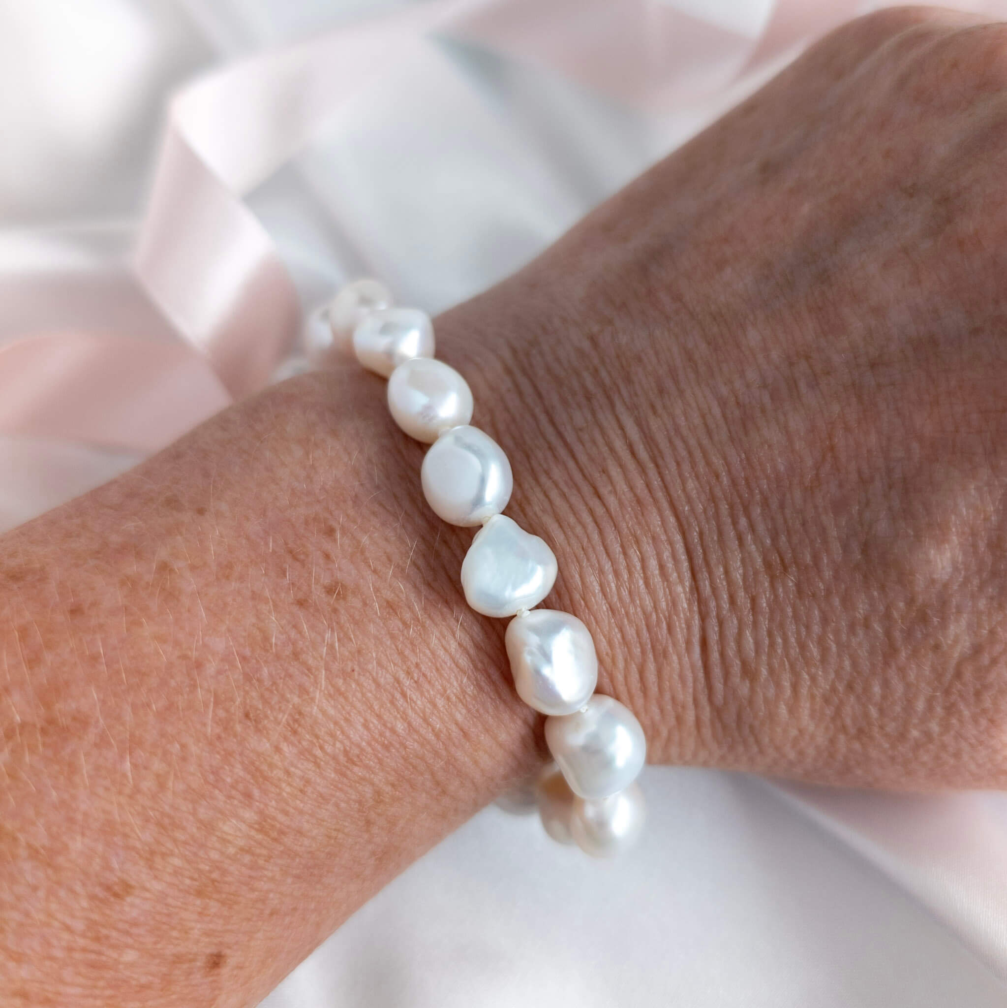 chunky baroque pearl bracelet