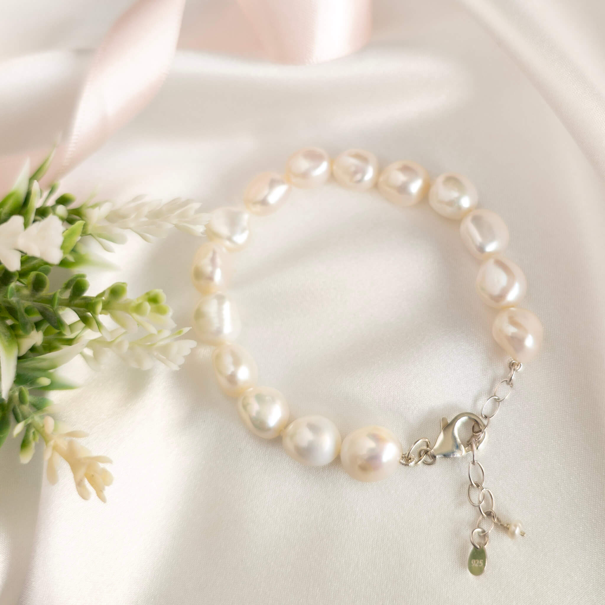 chunky baroque pearl bracelet