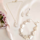 Flat teardrop pearl jewellery set