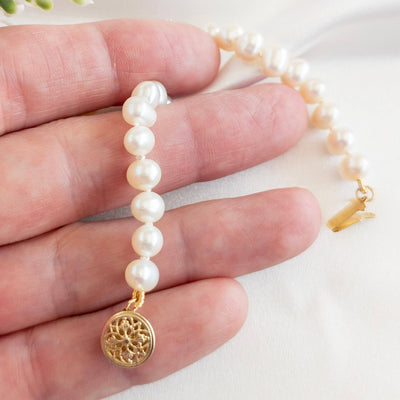Pearl Bracelet with Gold Clasp