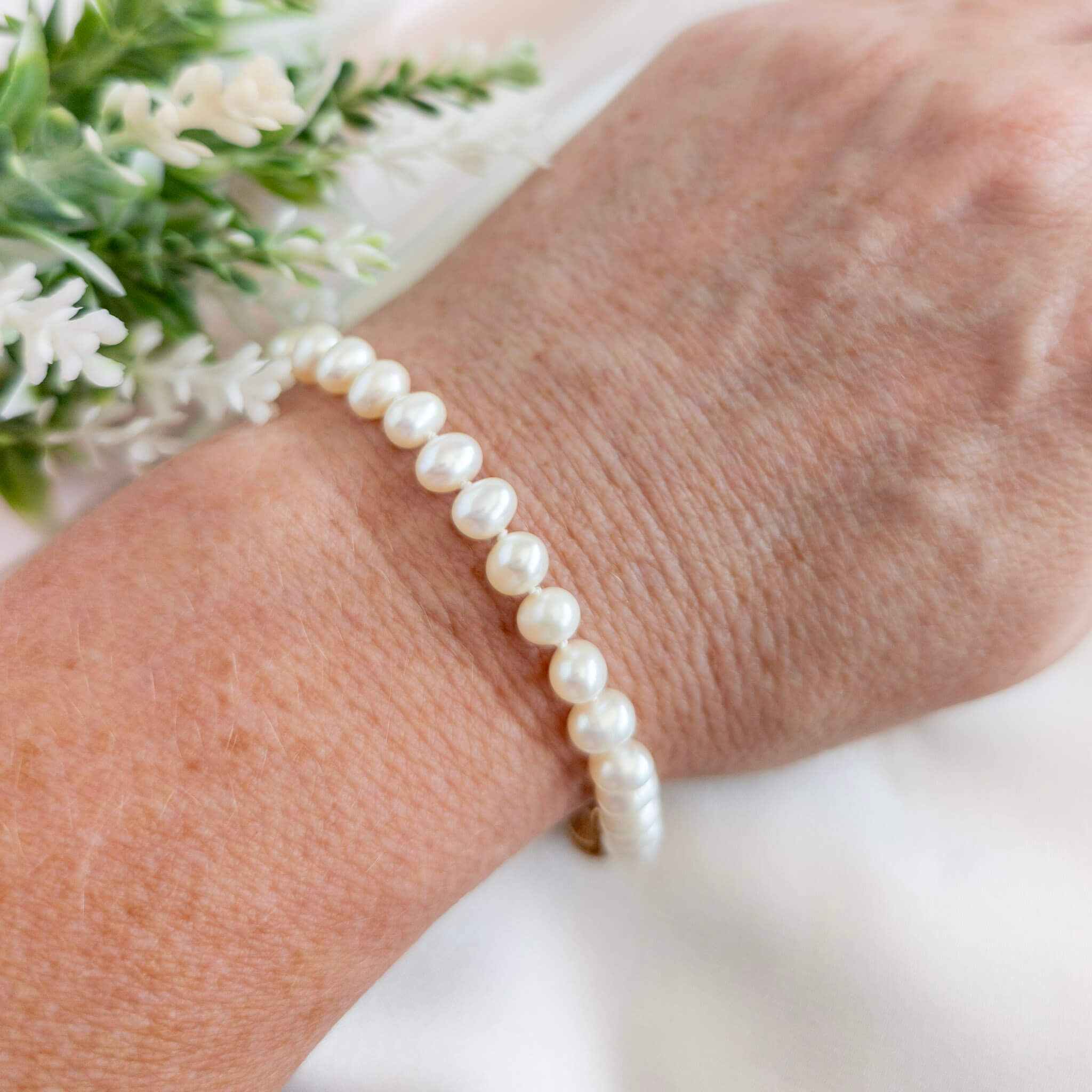 Pearl Bracelet with Gold Clasp