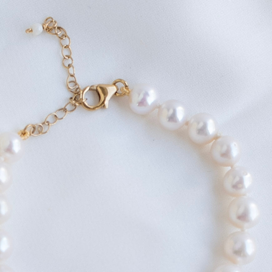 Handmade pearl bracelet