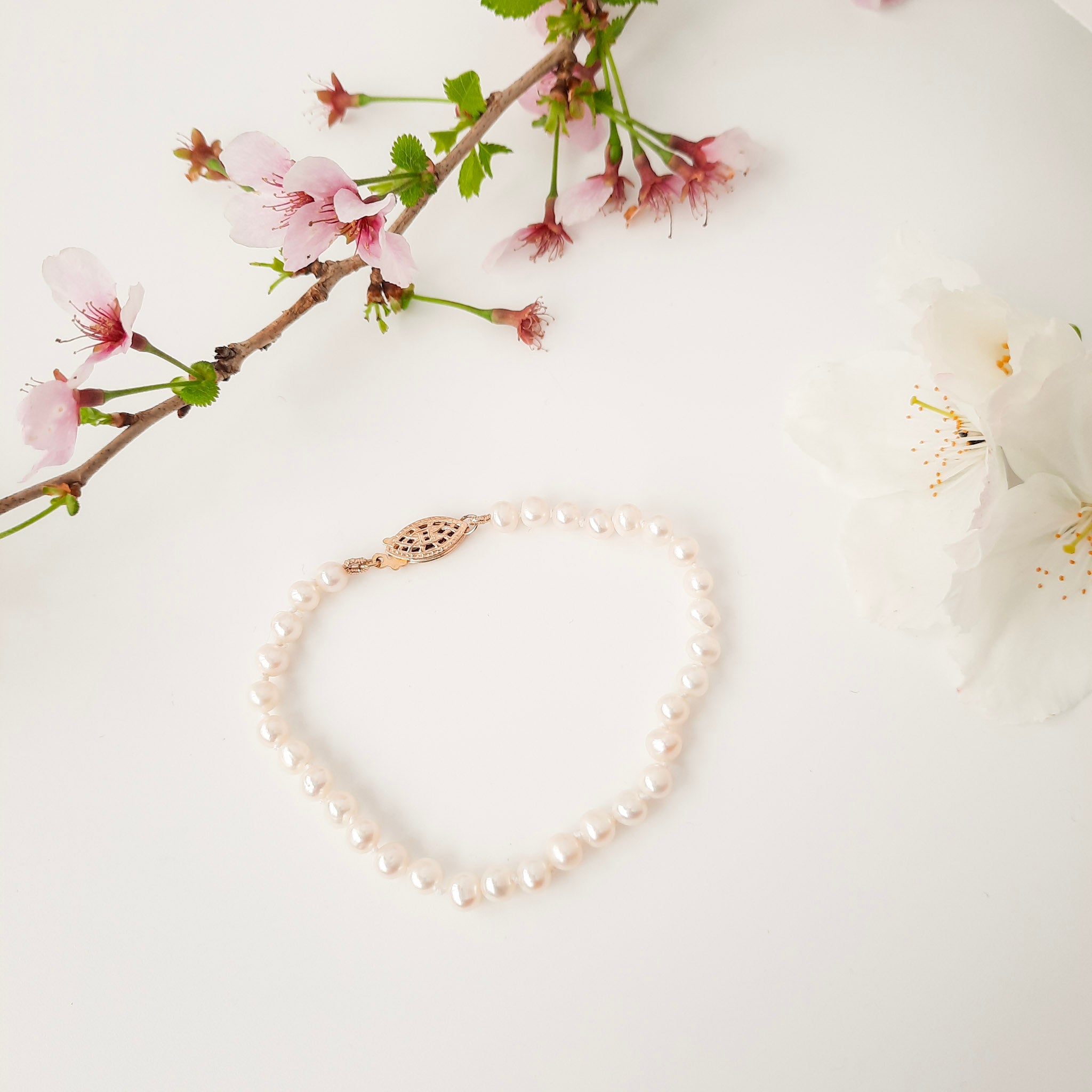 Freshwater Pearl Bracelet - Watermeadow Lane Jewellery