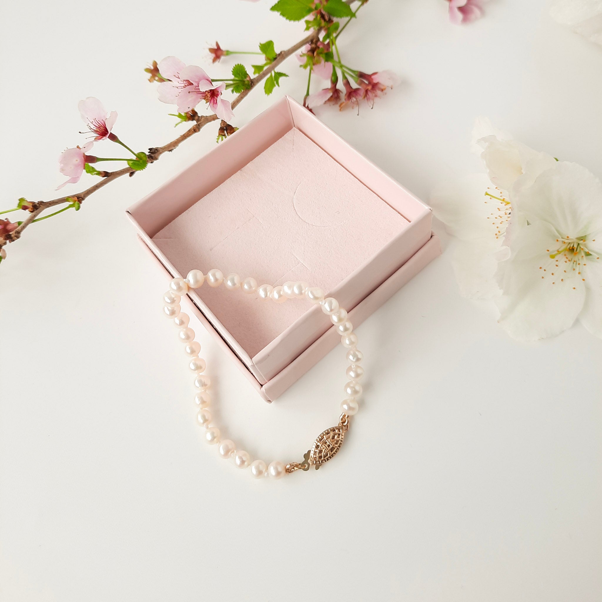 Freshwater Pearl Bracelet - Watermeadow Lane Jewellery