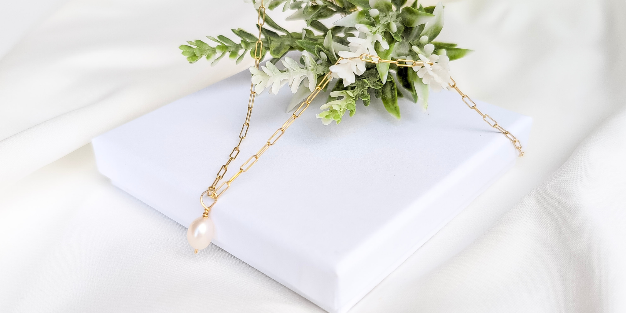 paperclip chain and pearl pendant